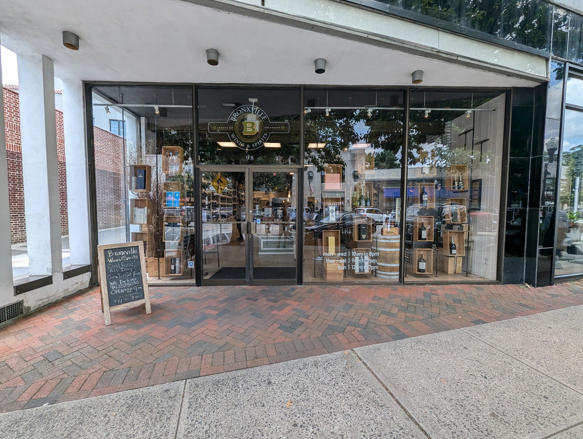 The storefront of Bronxville Wines & Spirits at 98 Pondfield Road, Bronxville, NY